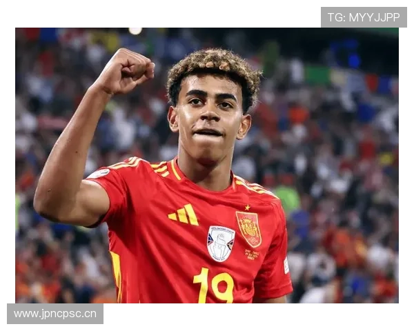 拉明·亚马尔：15岁完成巴萨一线队首秀