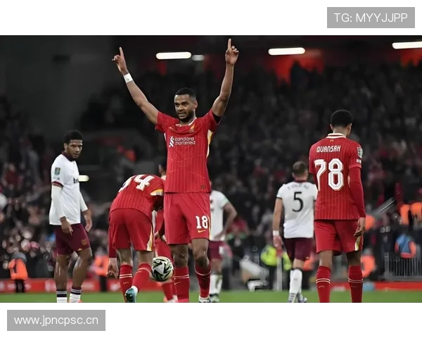 博努奇与范戴克:出球中卫的战术重心分化 博努奇与范戴克:出球中卫的战术重心分化