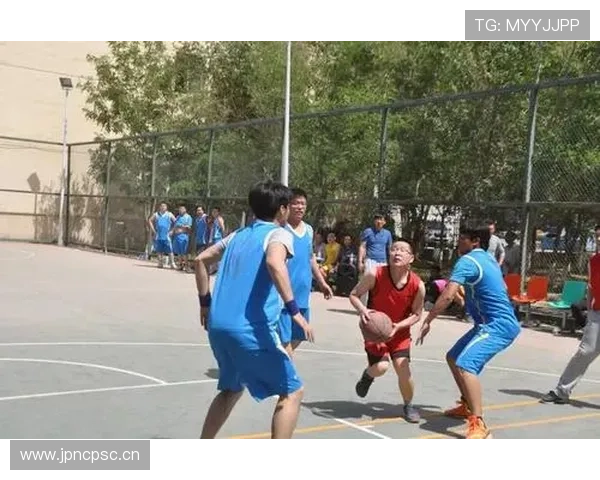 篮球计时规则解析:四节制与进攻时限详解 篮球计时规则解析:四节制与进攻时限详解
